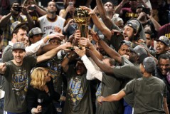 湖人队新赛季强援加盟，詹姆斯领衔五巨头冲冠新征程