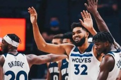 安东尼詹姆斯退役名人堂话题再起：卡梅隆·安东尼幽默提议，勒布朗风趣回应